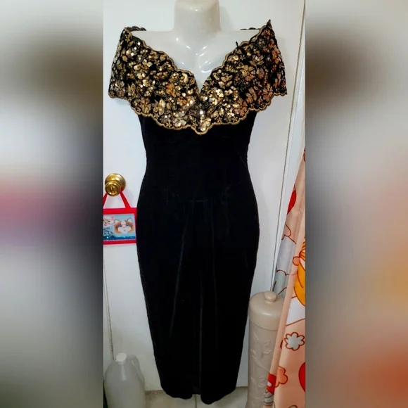 green emerald velvet dress Vintage 90s Jessica Mcclintock Black Satin Flower Strap Maxi Dress